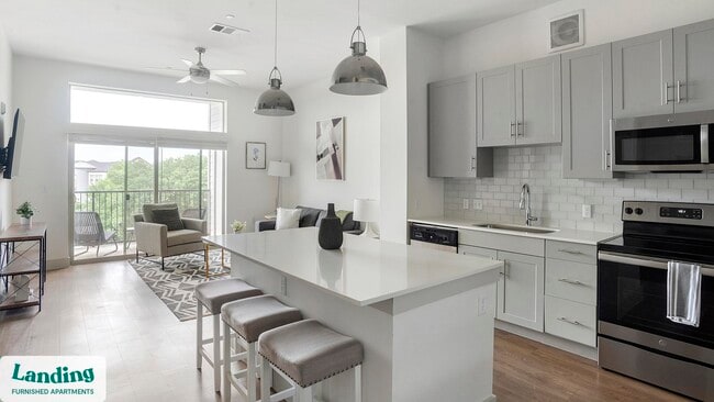 Building Photo - 2511 Montopolis Dr