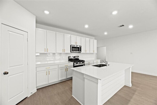 Foto del edificio - 16515 Mesquite Fld Dr