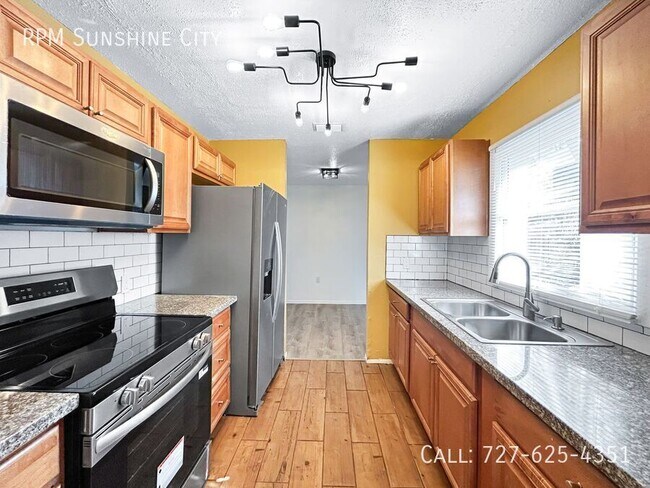 Foto del edificio - 3684 14th Ave SE