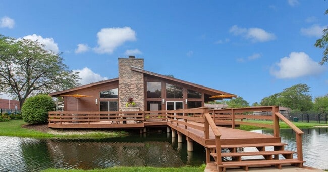 Building Photo - Briarbrook