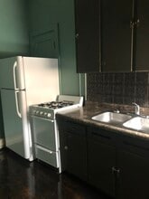 Building Photo - 304 N Main St