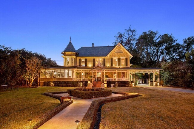 Foto del edificio - Queen Anne Victorian Estate