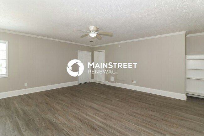 Building Photo - 3 Bedroom Pet-Friendly Home in Lithonia, GA with Main Street Renewal