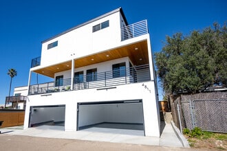 Building Photo - 4811 Iroquois Ave