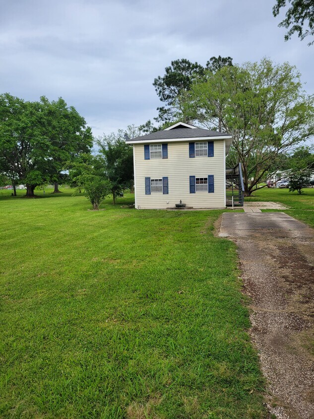 Primary Photo - 278 Eves St