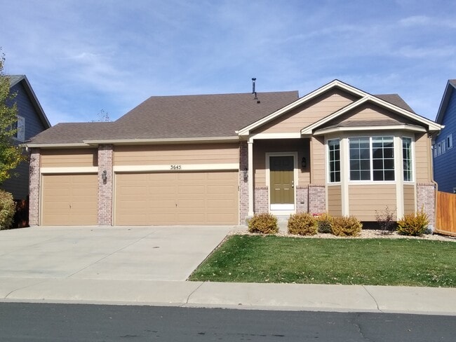 Photo - 3645 Desert Ridge Cir House