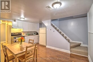 Building Photo - 2015 Fontwell Crescent