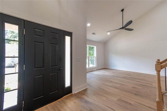 Building Photo - 2601 Garland Way
