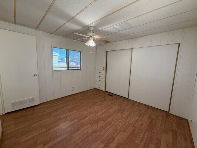 Foto del edificio - 345 S 58th St