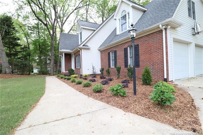 Building Photo - 5445 Brushy Meadows Dr