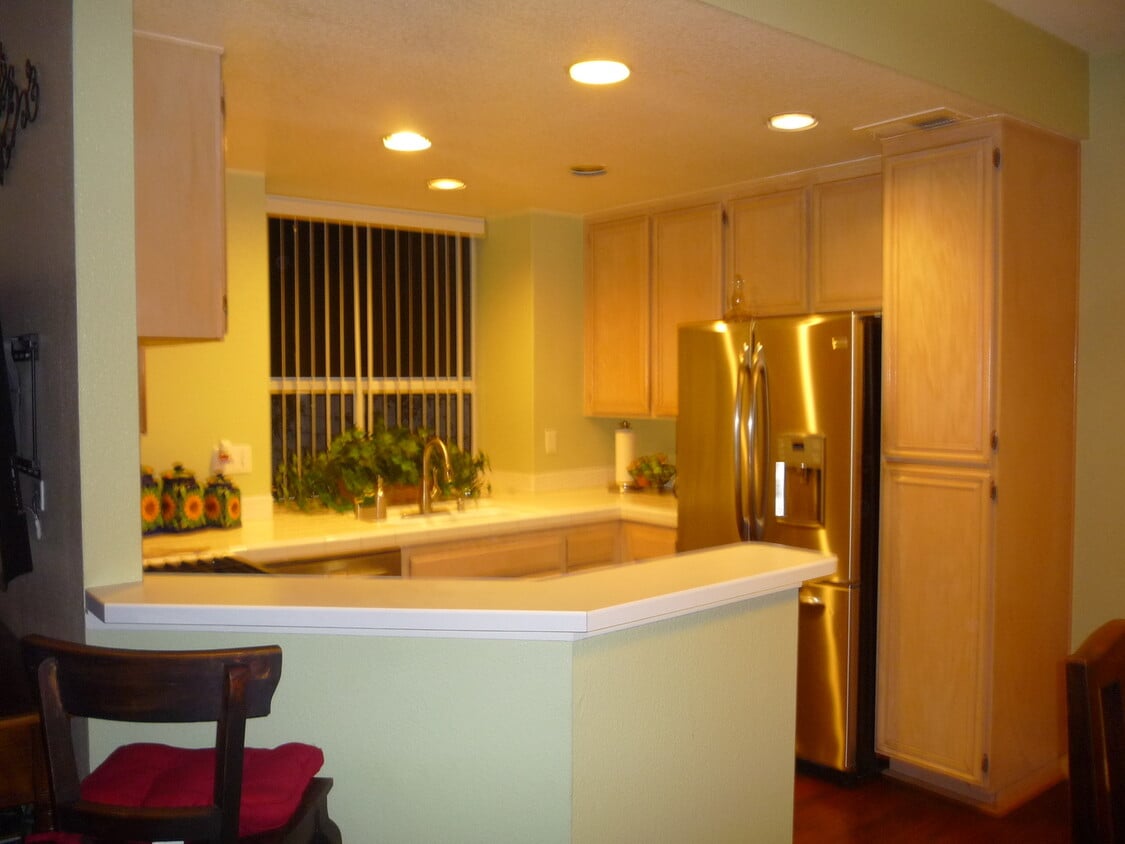 Primary Photo - 2bed 2bath Chula Vista Townhome