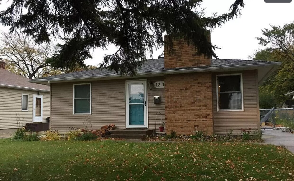 Foto principal - 1213 9th St N