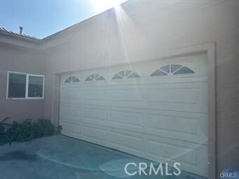 Foto principal - 854 N Western Ave