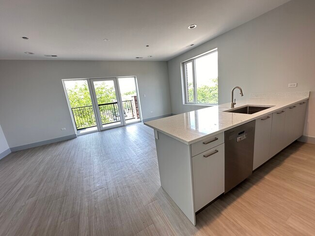 Foto del edificio - 6351 N Glenwood Ave