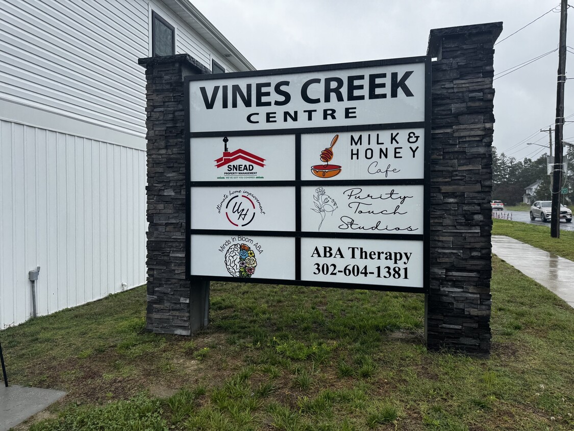 Building Photo - 29471 Vines Creek Rd