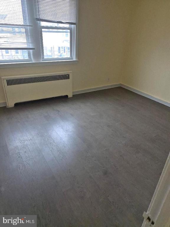 Building Photo - 5345 W Columbia Ave