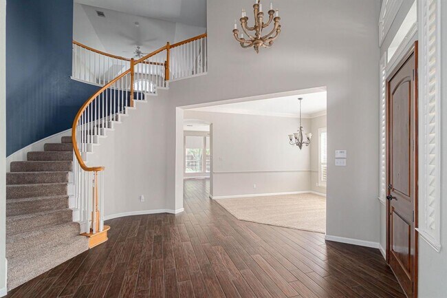 Building Photo - 415 Irvine Dr