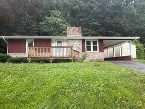 Building Photo - 167 Hemlock Rd