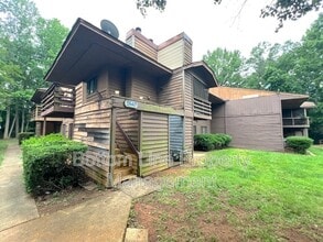 Building Photo - 1840 J Julian Ln