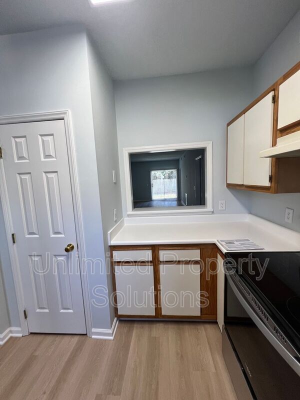 Foto del edificio - 733 Bragg Dr