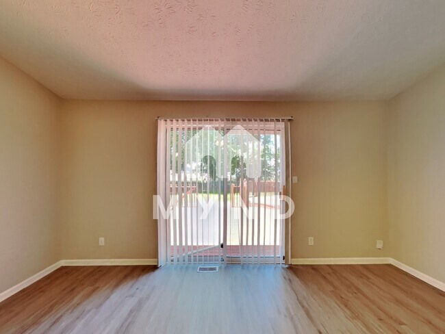 Foto del edificio - 4224 Robertson Blvd