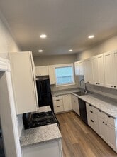 Building Photo - 2521 Spring St Building Photo - 2521 Spring St