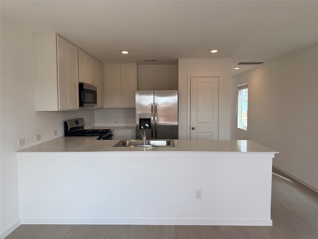 Foto del edificio - 922 Pertuso Ln