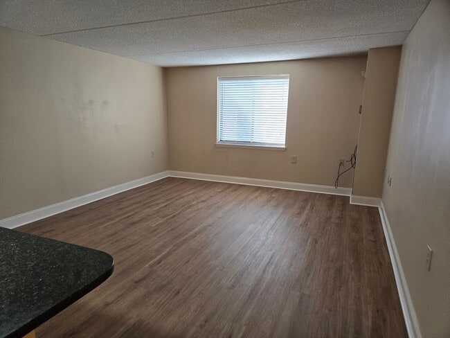 Foto del edificio - 20-30-30 Daniels St