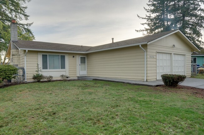 Building Photo - Federal Way Rambler