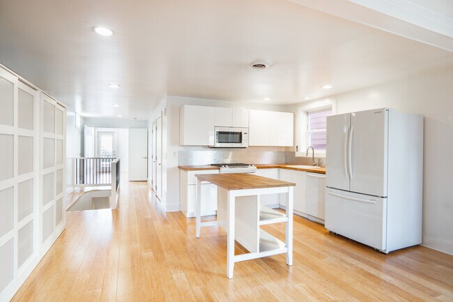 Building Photo - 4627 Torley Street