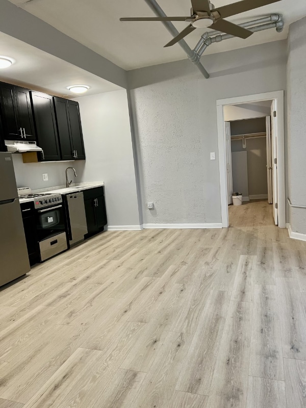 Building Photo - 1348 W Hood Ave