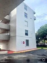 Building Photo - 854 NW 87th Ave