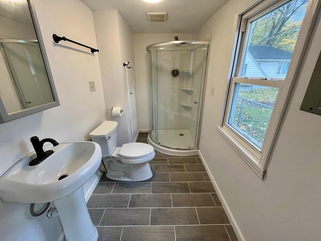 Foto del edificio - 305 Franklin Ave