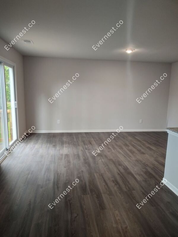 Building Photo - 3919 Park Ave