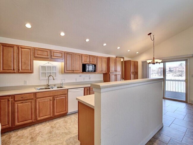 Building Photo - 964 Lakeside Ct