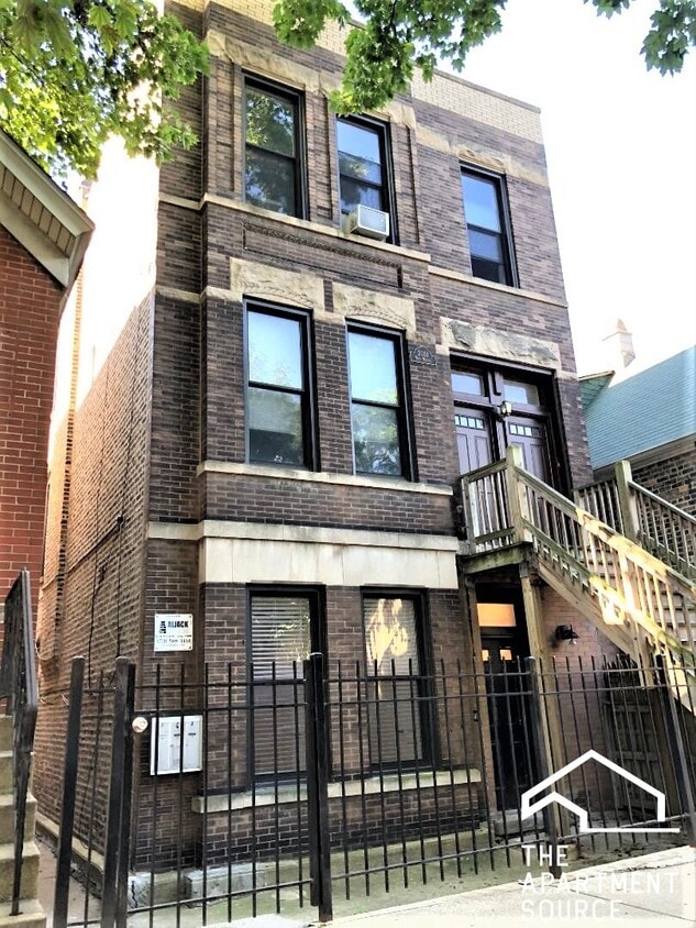 Primary Photo - 2031 W Moffat St