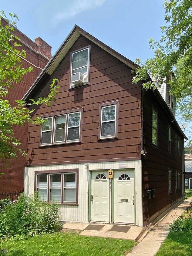 1310 W Argyle Avenue - 1310 W Argyle St