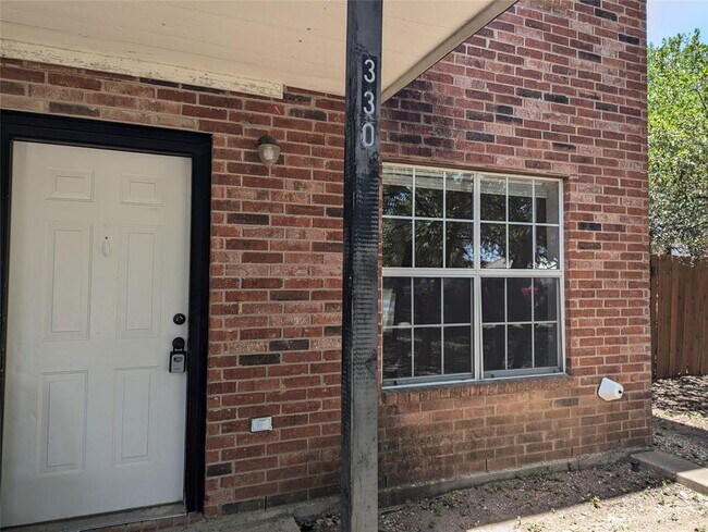 Building Photo - 330 Fm 1174