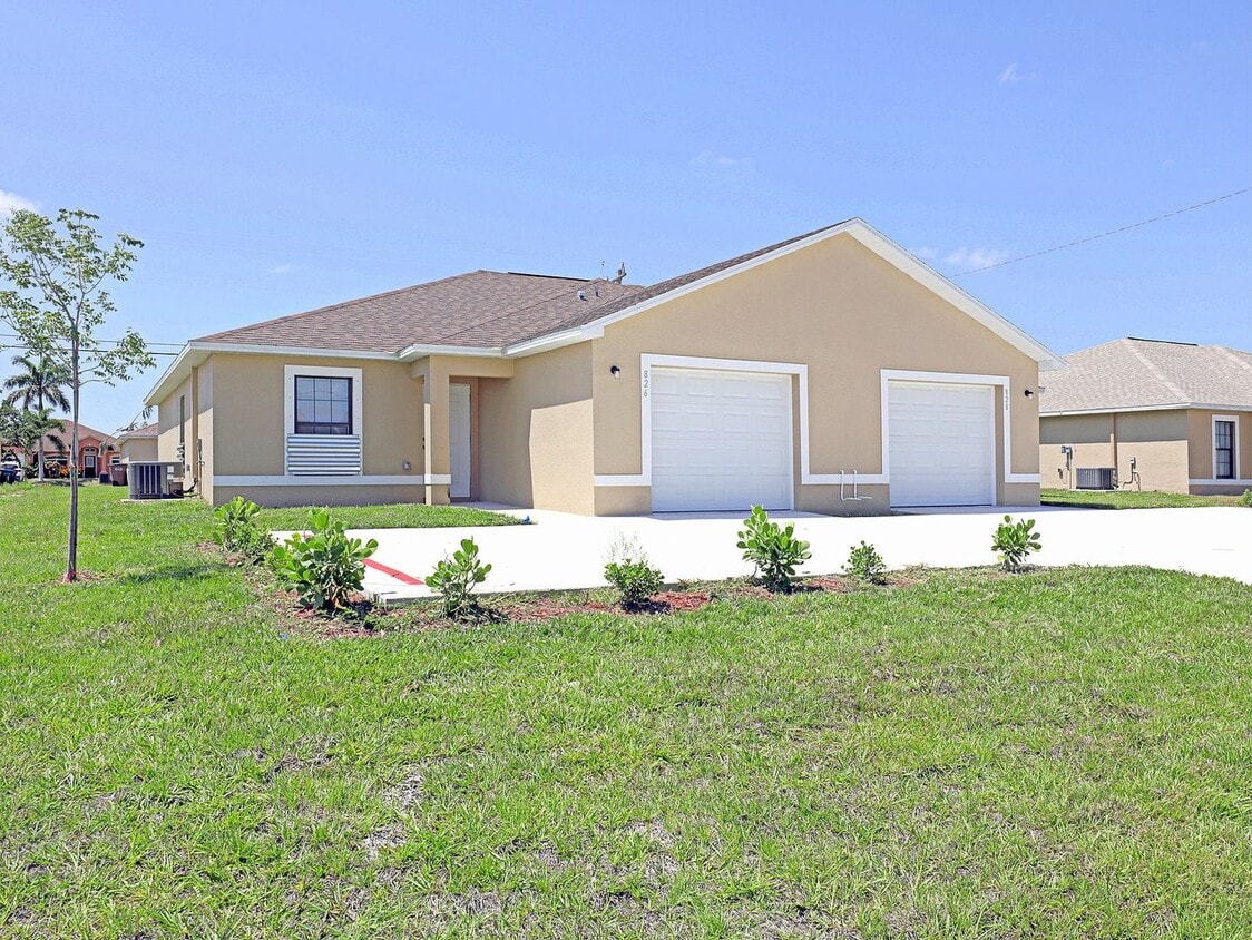 Primary Photo - Cape Coral 826