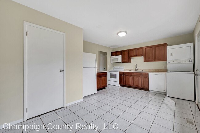 Building Photo - 4 br, 1 bath House - 2505 W. Kirby Ave