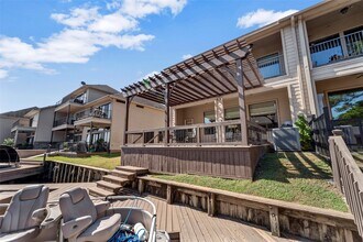 Building Photo - 356 Old Aqua Landing W