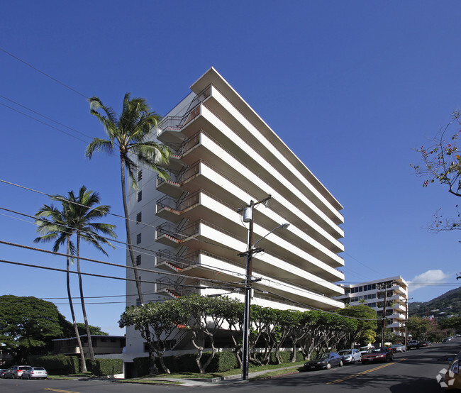 Primary Photo - The Oahuan Tower