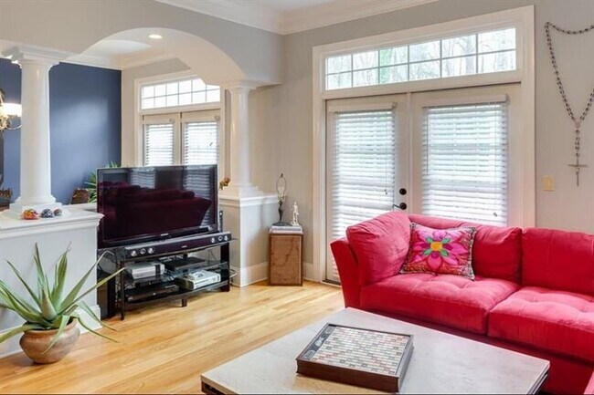 Foto del edificio - 331 Carpenter Dr NE