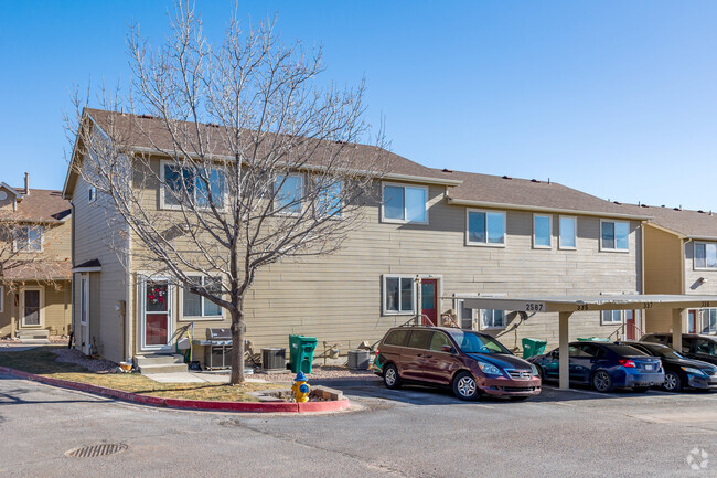 Foto del edificio - East Ranch Townhomes