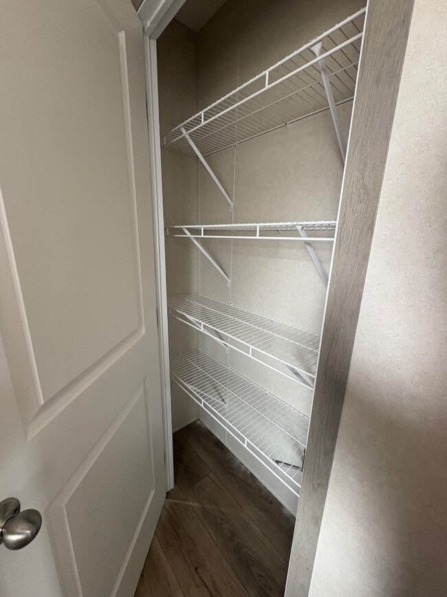 Building Photo - 136 Court Rd