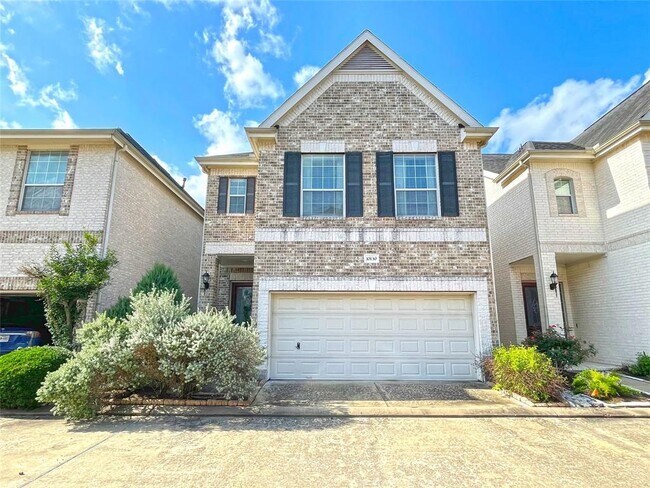 Foto del edificio - 10130 Holly Chase Dr