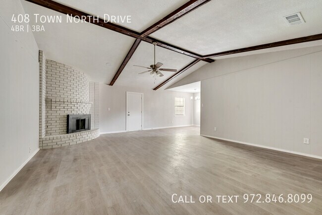 Foto del edificio - 408 Town N Dr