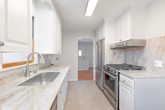 Foto del edificio - 3119 Sumter Ave S