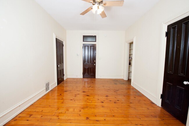 Building Photo - 907 Allegheny St
