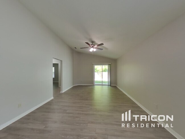 Foto del edificio - 1313 Independence Drive Orange Park FL